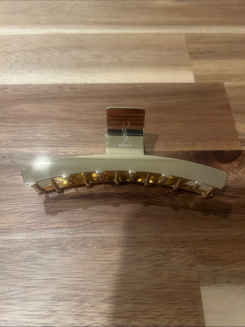 Yves Saint Laurent Gold Hair Clip - Picture 3 of 7